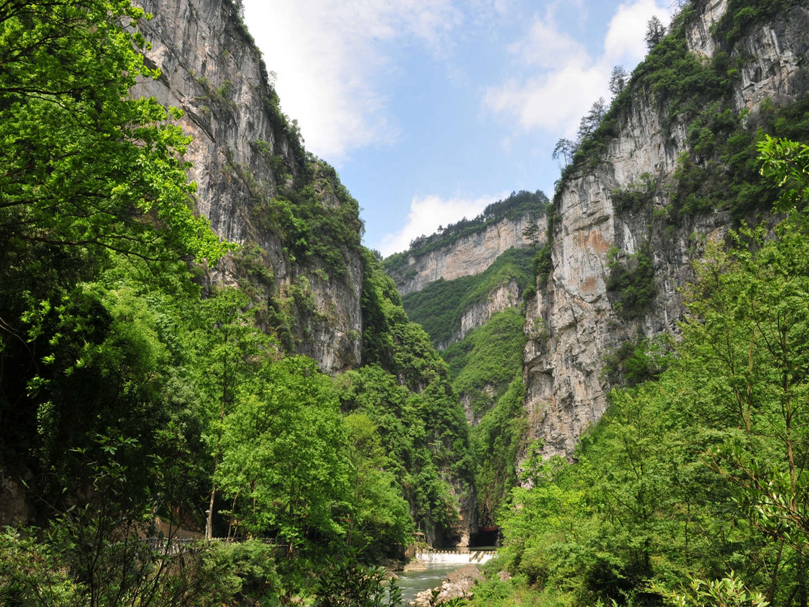 开阳县南江大峡谷