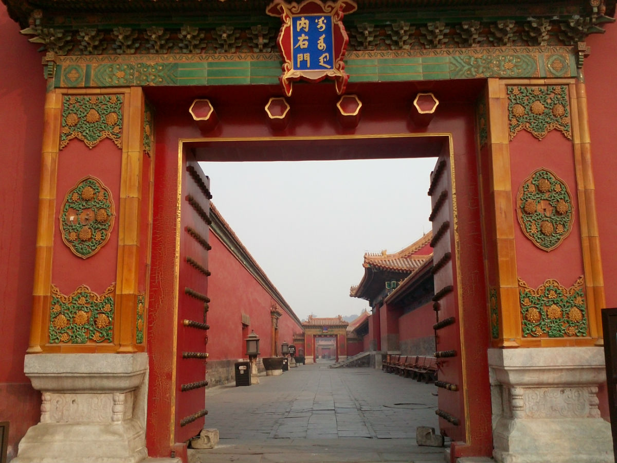 内左门及内右门