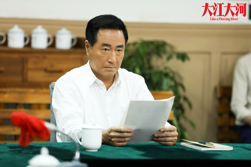 杨立新