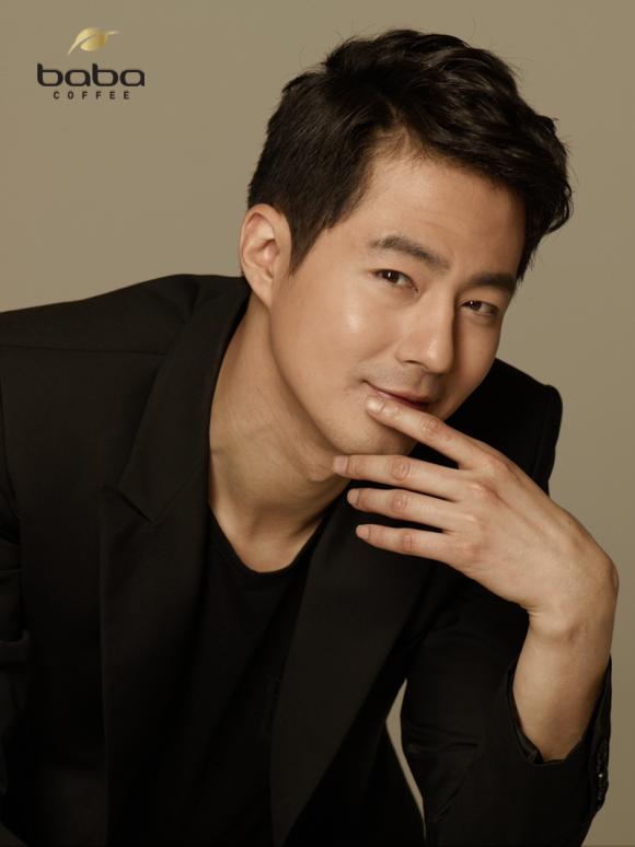  p>赵寅成(         ,zo in sung),1981年7月28日出生于韩国首尔市.