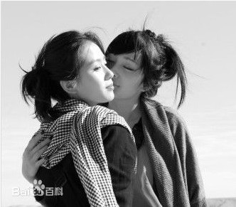 2002年,当时 a href="#" data-lemmaid="139401">赵薇 /a>, a href="