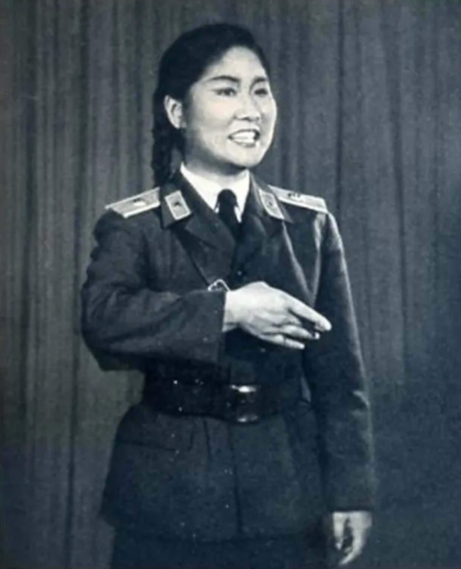 3r">马玉涛,1936年2月25日出生于山西省保德马家滩,中国女高音歌唱家