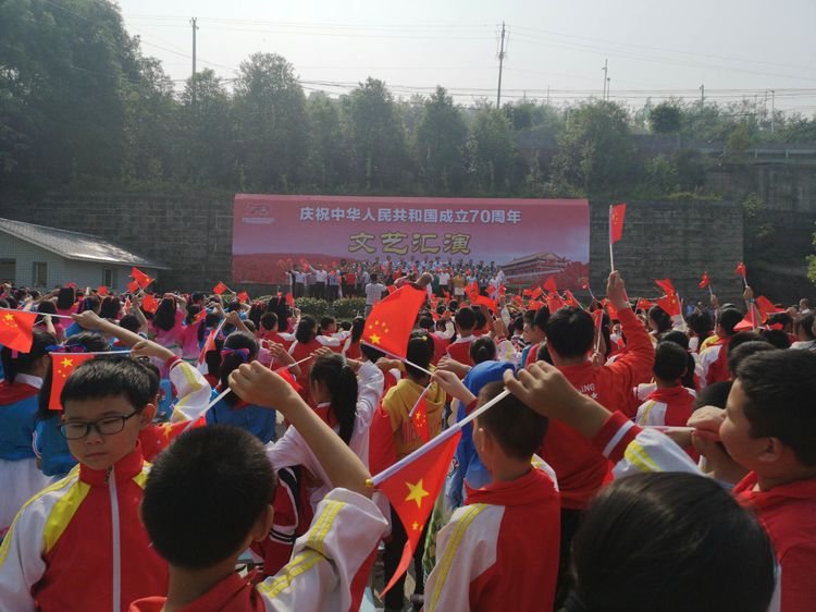 清溪镇,隶属于重庆市涪陵区,地处涪陵城东