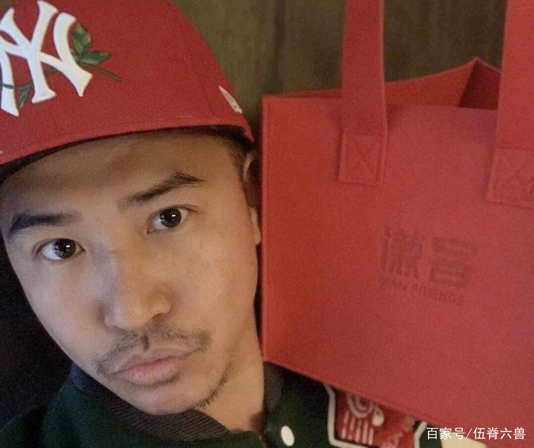 欧弟罕见晒照，胡茬凌乱撞脸胡兵成型男，粉丝直呼认不出_百科TA说