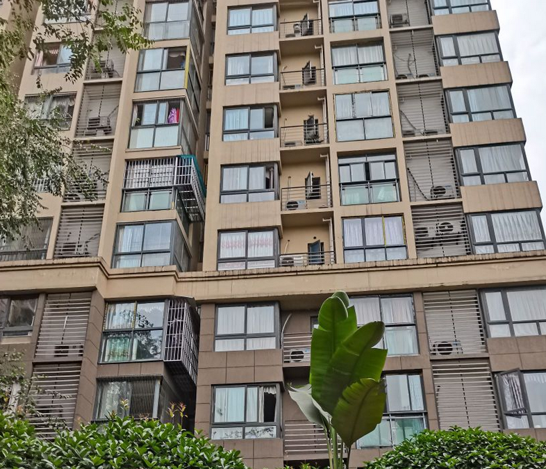  p>和泓四季b2区位于重庆市九龙坡华岩,共计房屋1015户. /p>