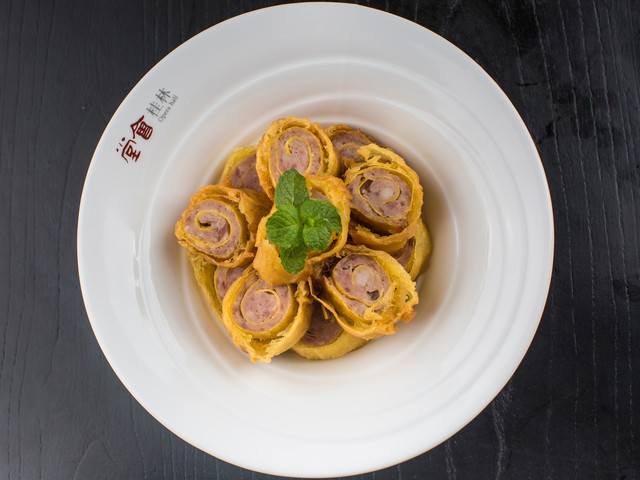  p data-id="tcvt1qzjp7mh">欢喜为老桂林年菜之一,主要由蛋皮(或猪网