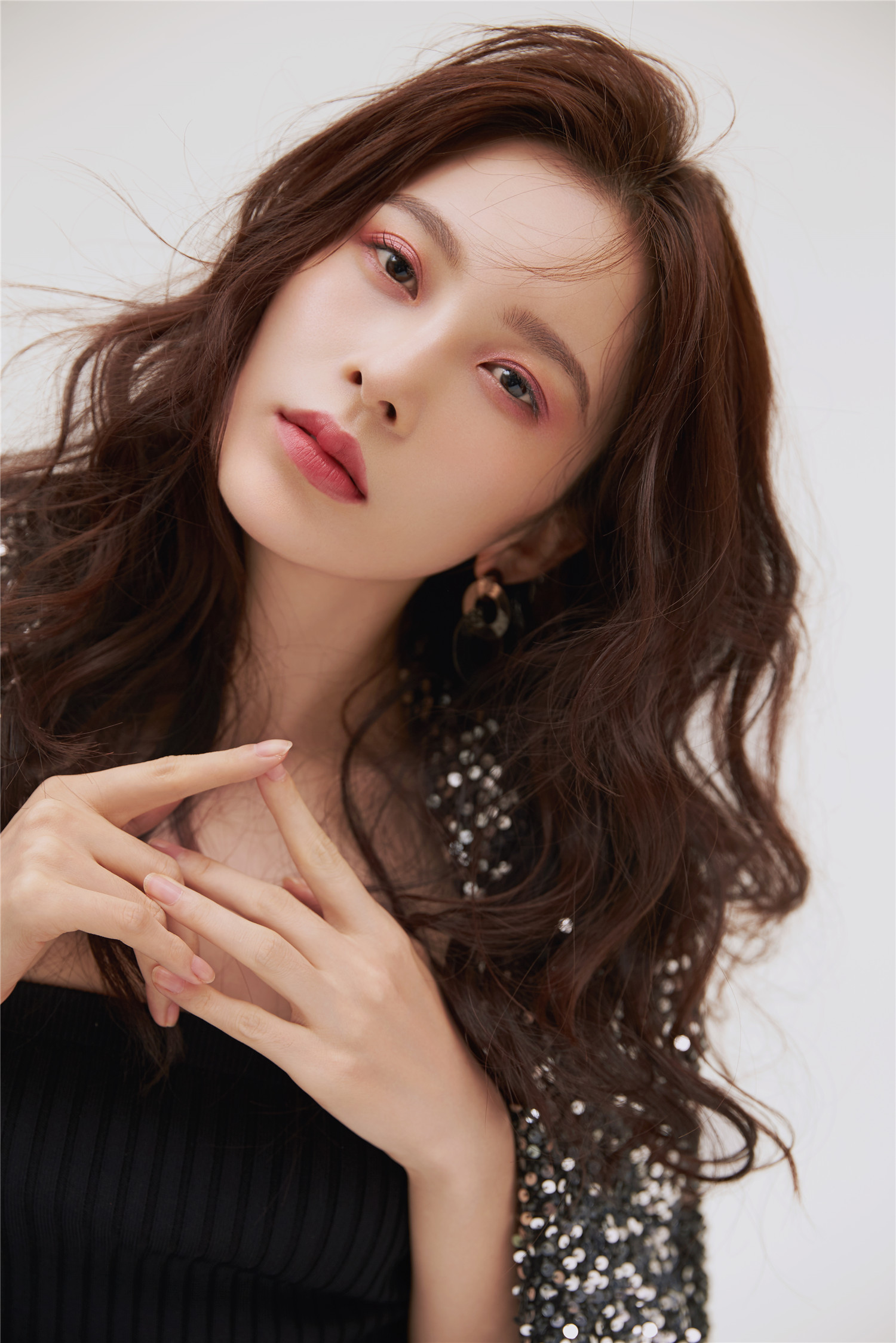  p>赵樱子(sarah),1990年12月16日出生于山东省烟