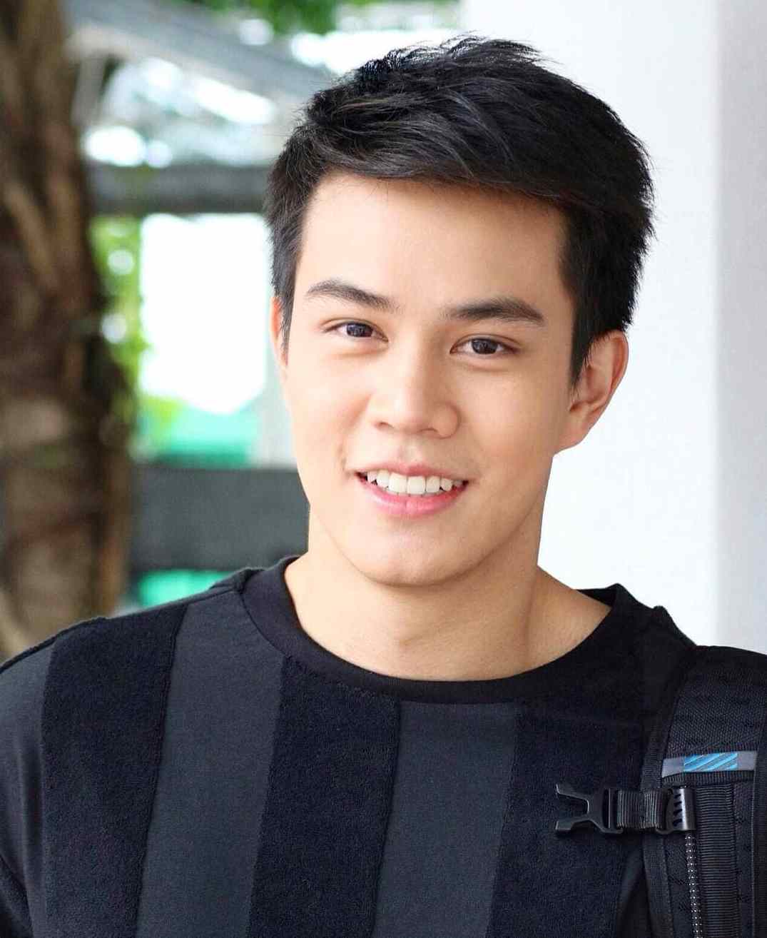  p>塔克斐·莱卡威吉(tyfoon),1990年10月15日出生于泰国甘烹碧府