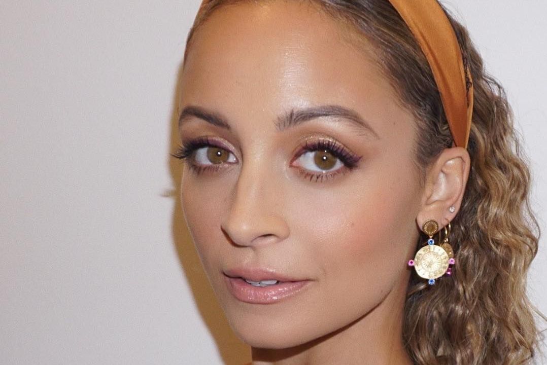 p>妮可·里奇(nicole richie),本名妮可·卡米尔·埃斯科维多(nicole