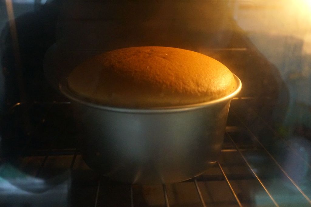 p>翻糖蛋糕(fondant cakes)是一款甜点,制作原料主要有蛋糕,牛奶