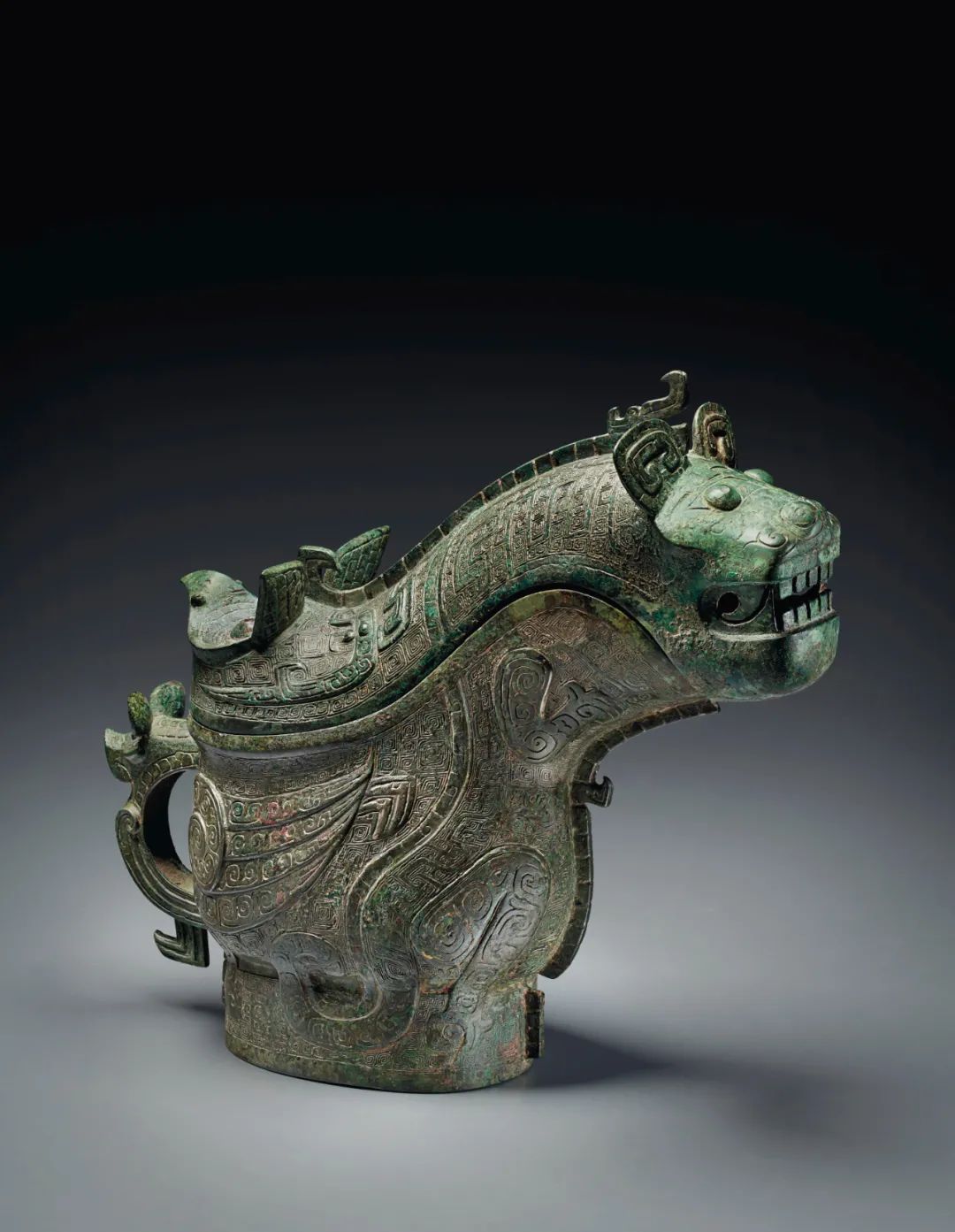 一天两件重器过千万！正在升温的青铜器，会成为团宠吗？_百科TA说