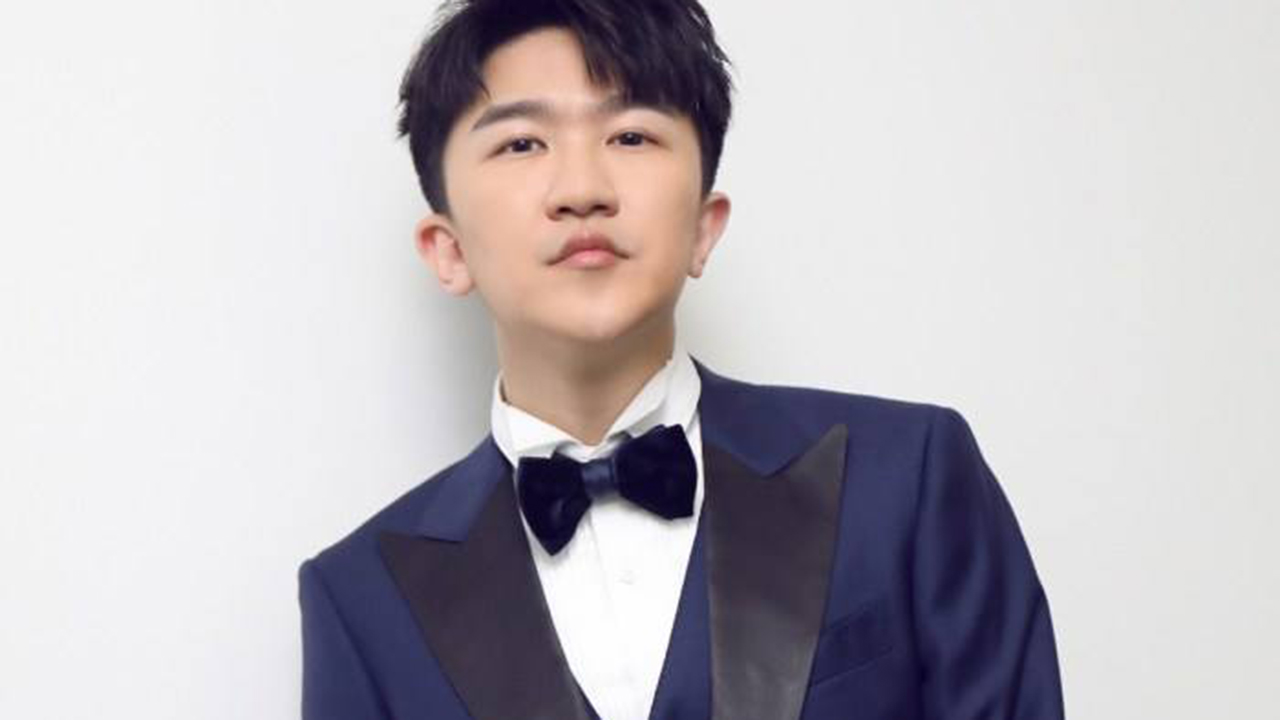 张大大跑去演电影了！半个娱乐圈都在宣传，粉丝：是下一个何炅？_百科TA说