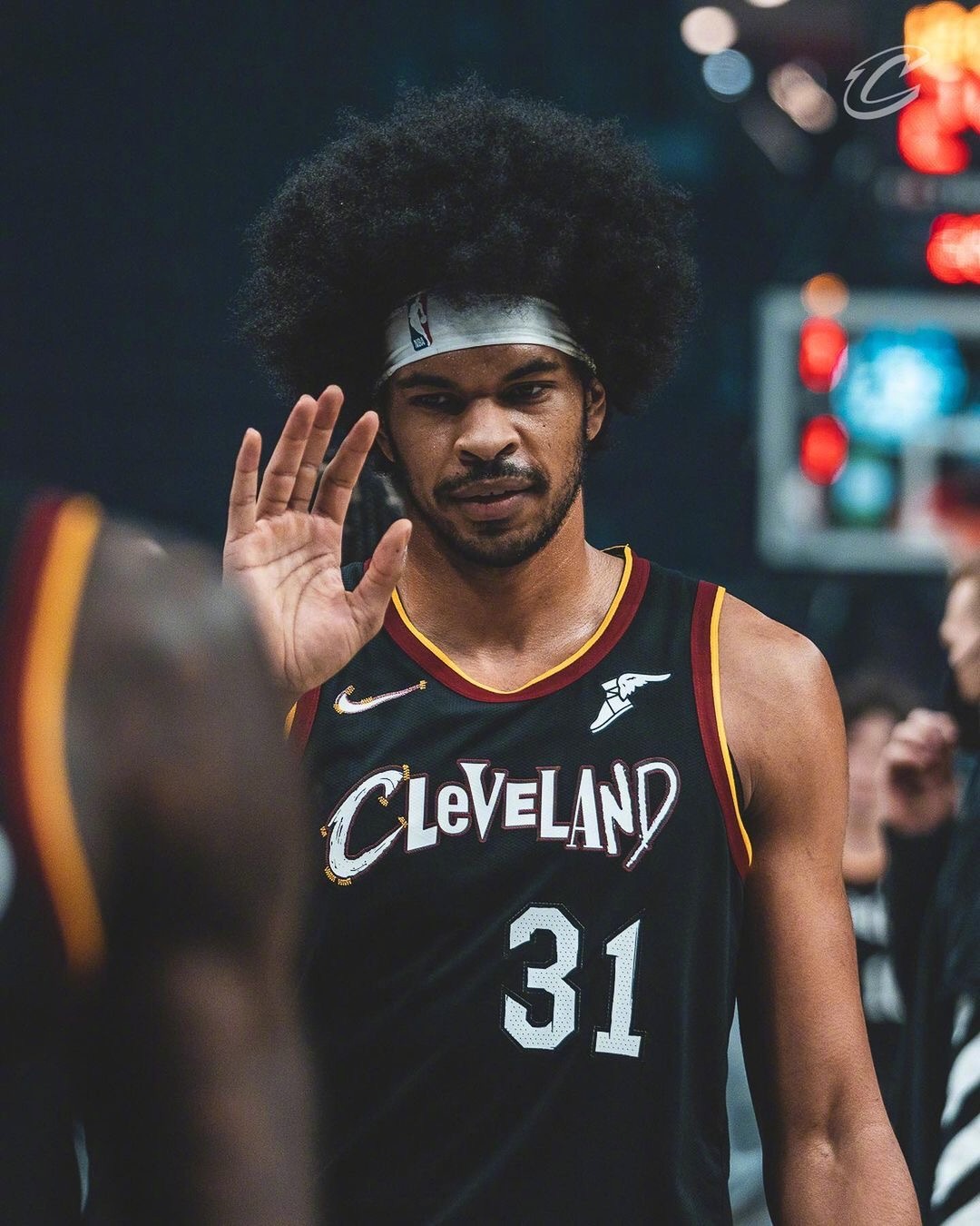  p>贾勒特·艾伦(jarrett allen),1998年4月21日出生于 a target="