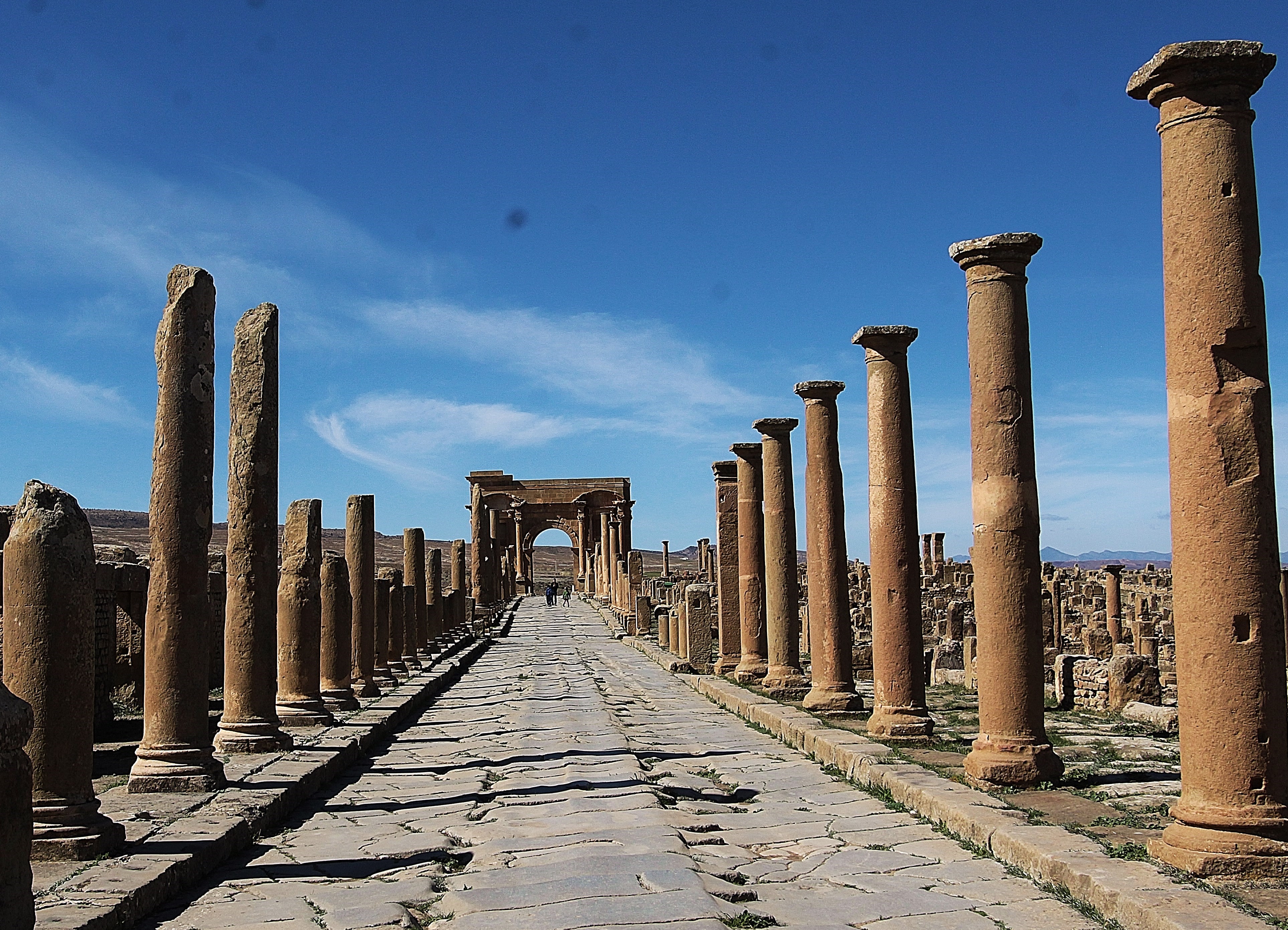 "gnwxdg3su2">提姆加德古罗马遗迹博物馆,位于提姆加德古城遗址入口处