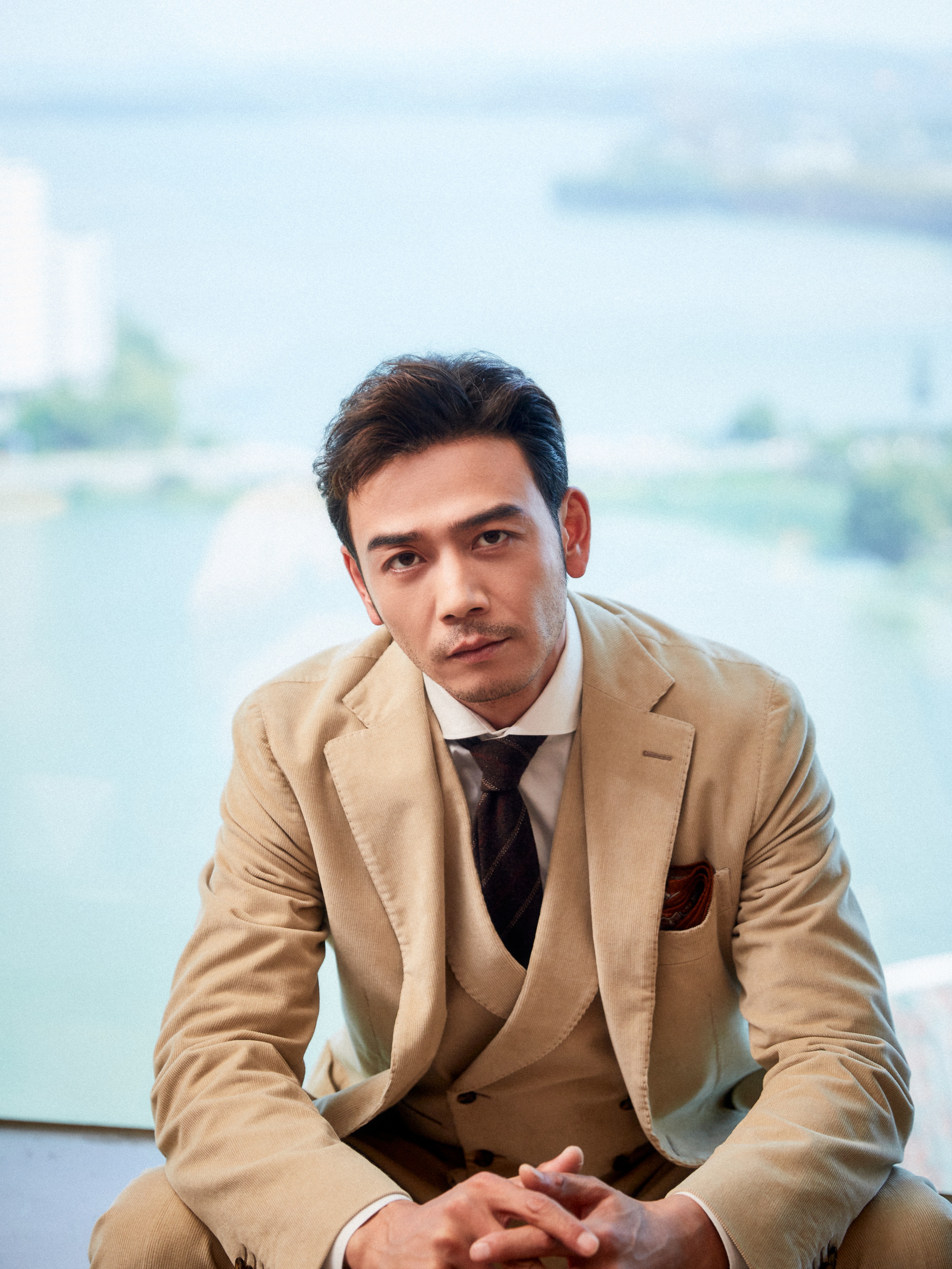  p>杨烁,1983年1月2日出生于黑龙江省伊春市,中国内地影视男演员,毕业