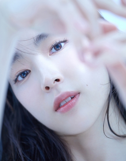 成恩(         ,choi sung eun),1996年6月17日出生于韩国,韩国女演员