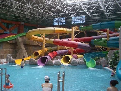  p>唐山绿洲水上乐园地处市区西外环,位于许各寨西部生态森林公园内