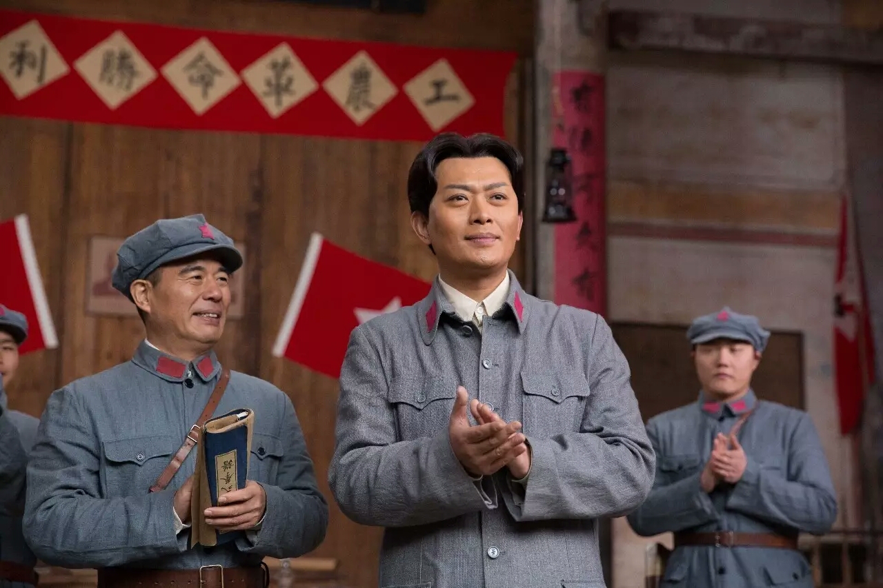 《热血军旗》是 a target="_blank" href="/item/中国中央电视台