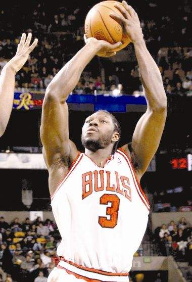  p>本·华莱士(ben wallace),1974年9月10日出生于美国 a target="