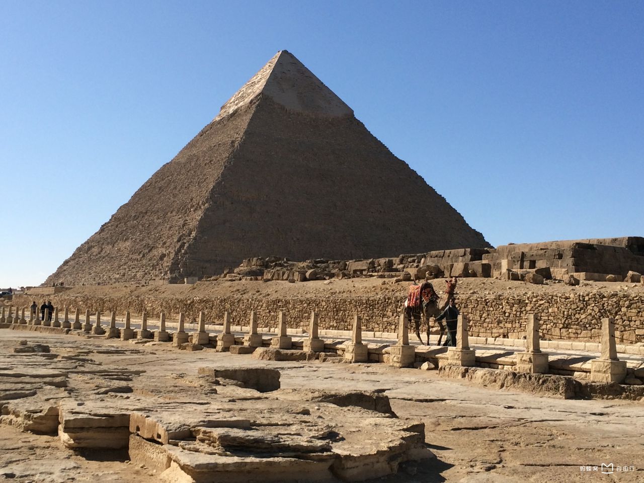  p>哈夫拉金字塔是 a target="_blank" href="/item/埃及第四王朝