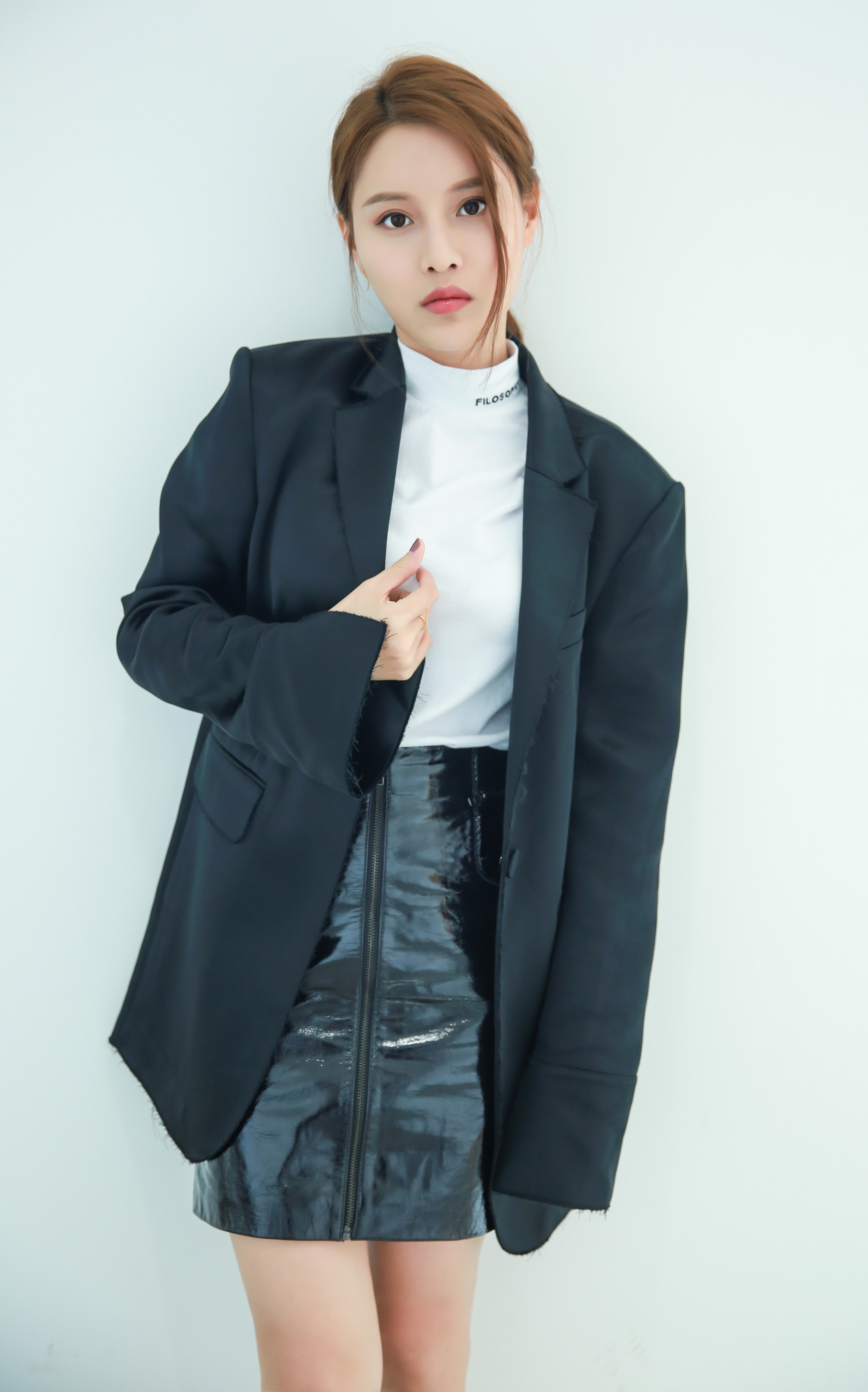  p>蔡蝶,1993年 sup data-ctrid="2ufp8f5jhuz">1 /sup>11月10日出生