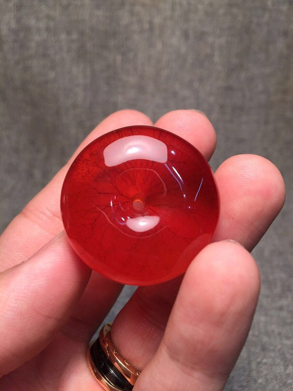  p>血蜜蜡,海琥珀蜜蜡种类.