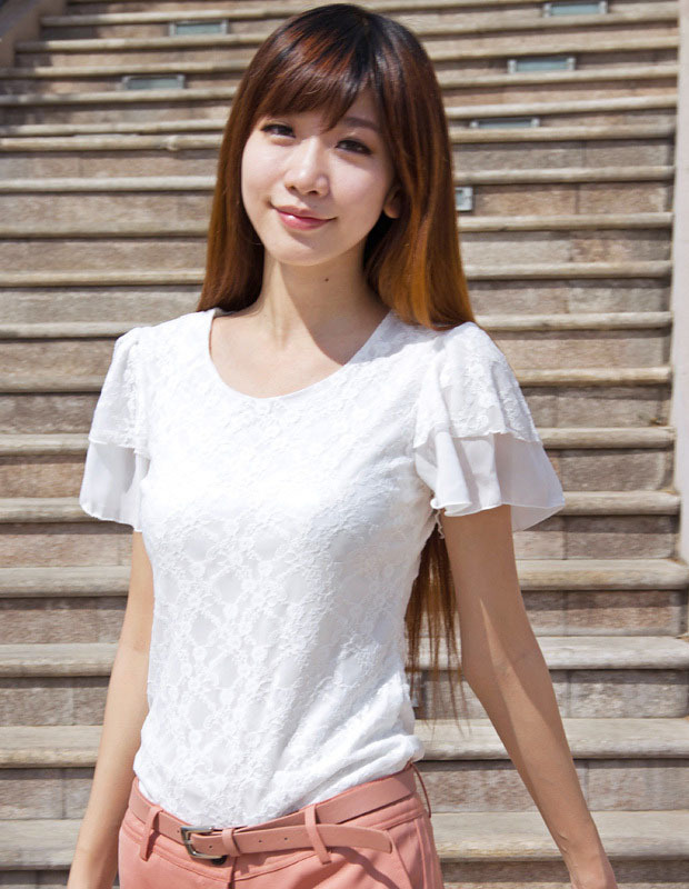  p>罗莉/萝莉/罗利/loli形容年纪很小,但是外表非常可爱的小女生.