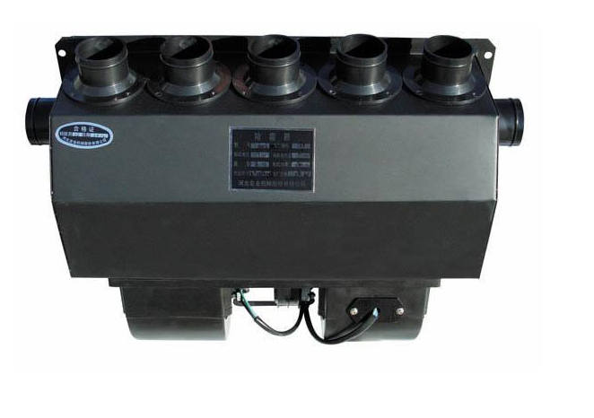  p>除霜装置(defroster)  用以清除汽车风窗玻璃上的霜和冰雪,以确保