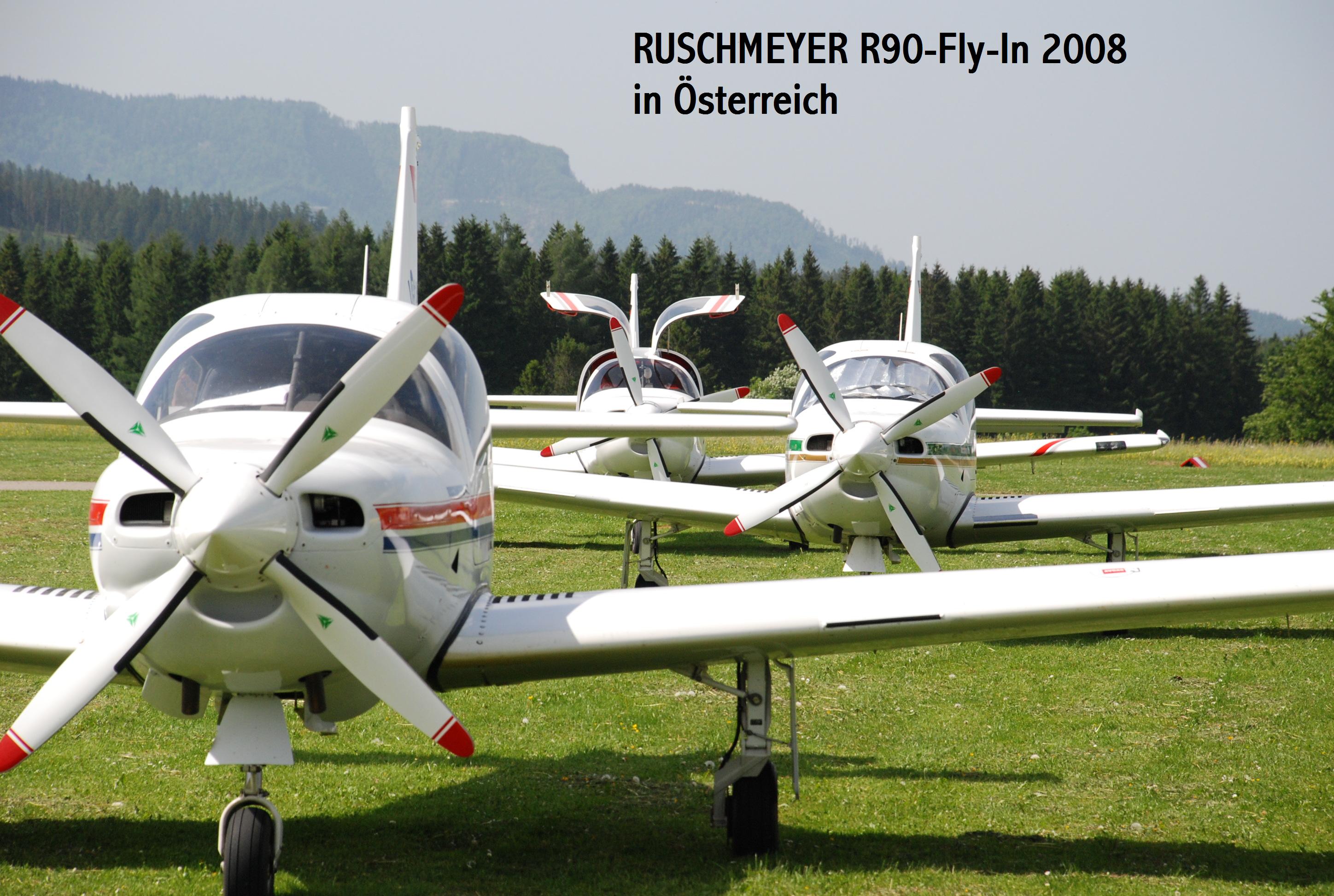 r90 230 rg飞机使用mt单发四叶复合材料恒速超静音螺旋桨,下单翼全