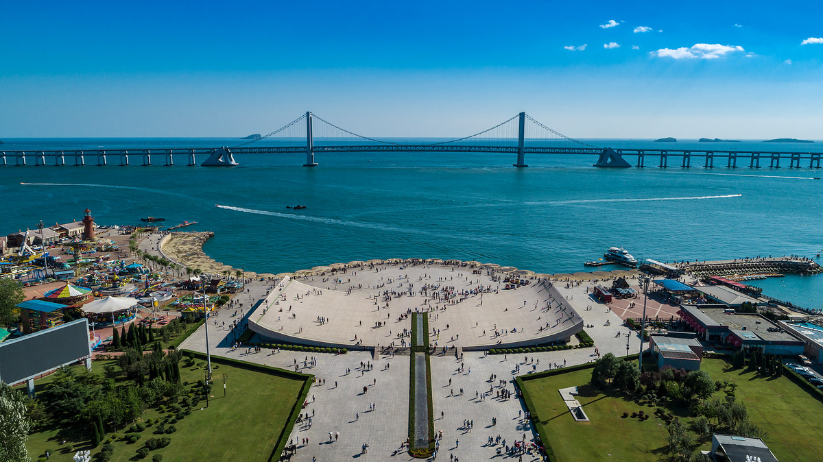  p>星海广场(xinghai square)位于中国辽宁省大连市沙河口区,是大连市