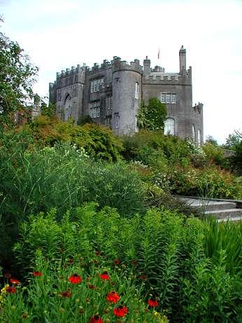 比尔城堡(birr castle)位于 a target="_blank" href="/item/爱尔兰