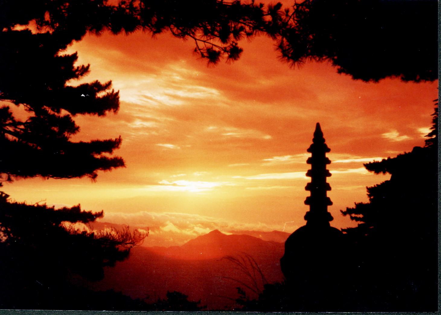 风雷塔 /a>位于江西东北部 a target="_blank" href="/item/三清山