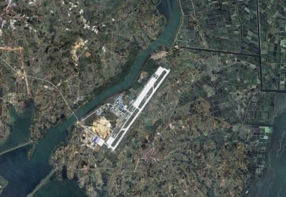  p>阳逻机场位于武汉市新洲区阳逻毛集,占地5500亩.