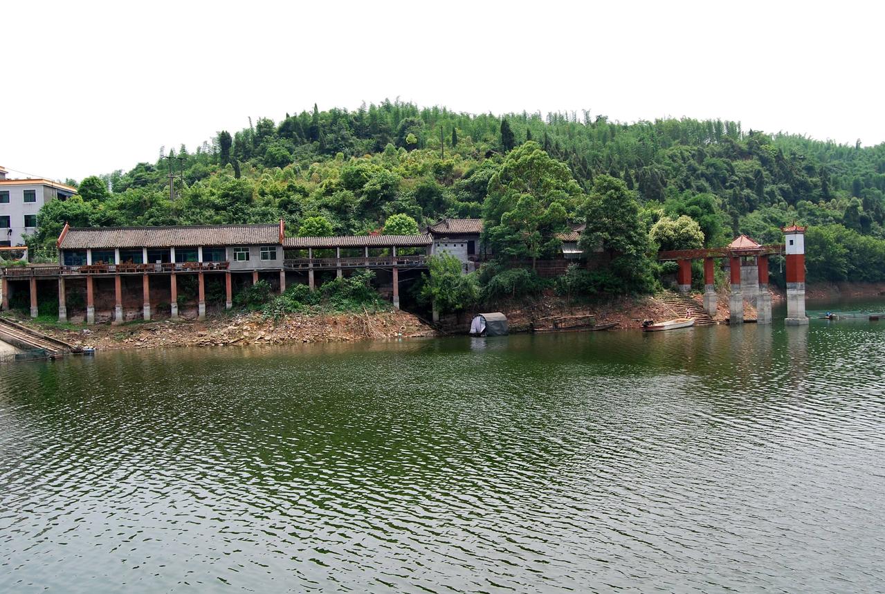  p data-id="gnwscquon3">望月湖,又名两河口水库,位于四川眉山市 a