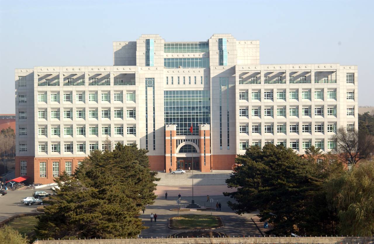  p>东北师范大学(northeast normal university),简称东北师大,位于"