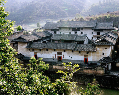  p>永定土楼,又称筒子楼.