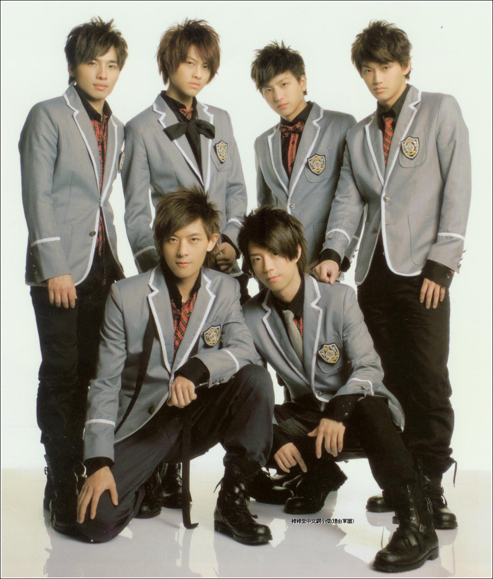 1985年10月15日出生,原名刘俊纬,艺名阿纬(a wei),台湾男艺人,前组合 