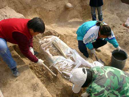  p> a target="_blank" href="/item/东胡林人遗址/6478925" data