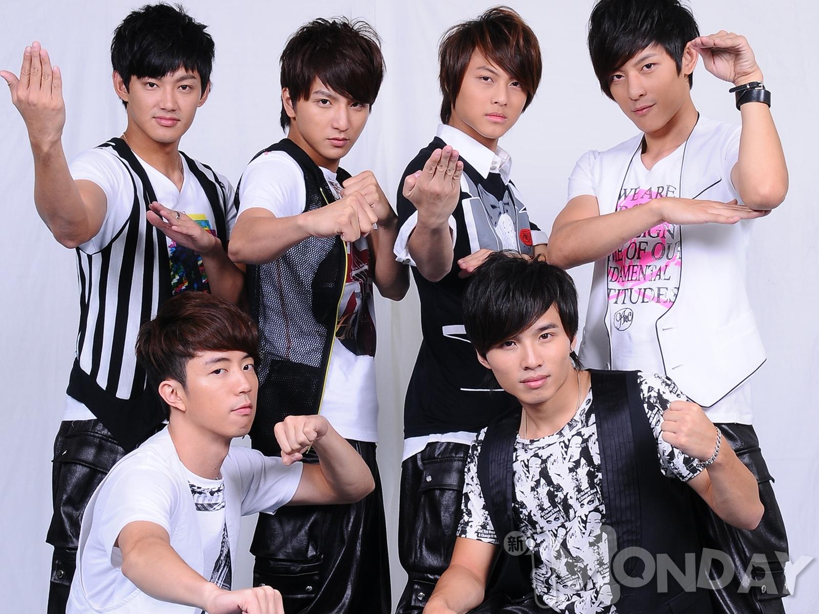 1985年10月15日出生,原名刘俊纬,艺名阿纬(a wei),台湾男艺人,前组合 