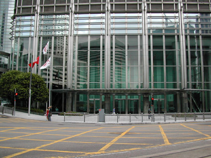 vfia1">长江集团中心,1995年12月兴建,1999年落成,属智慧型办公室大厦