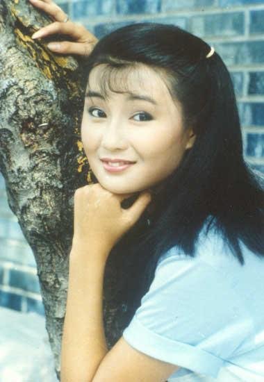  p>《黄色故事》是由 a href="#" data-lemmaid="804901">张艾嘉 /a>