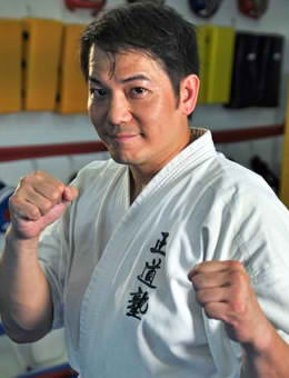  p>欧锦棠,1963年4月26日出生于香港,籍贯广东顺德陈村,中国香港男