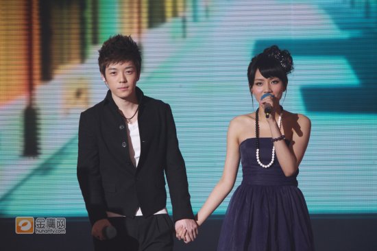  p>栎惜,指王栎鑫和刘惜君.