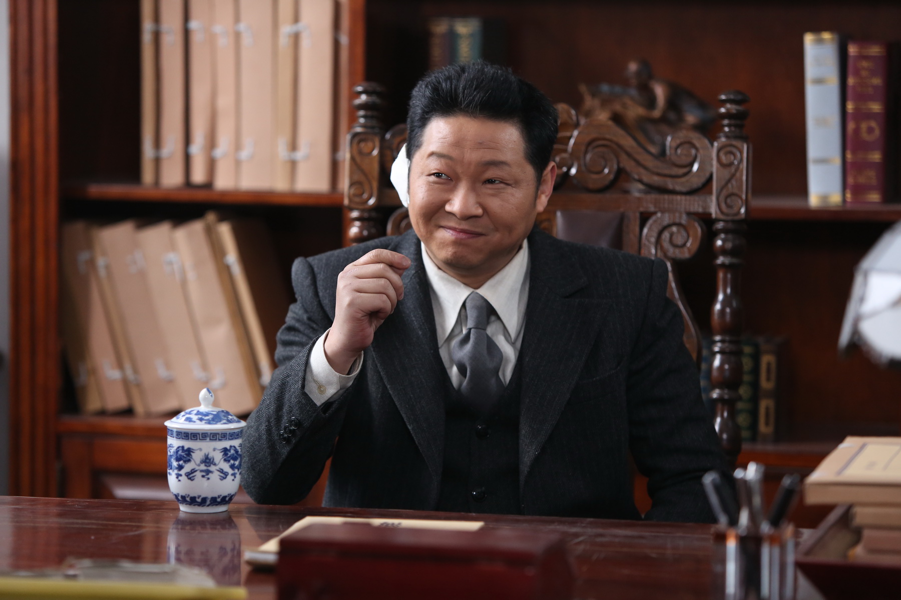  p>赵亮,1969年5月3日出生于四川成都,中国影视演员.