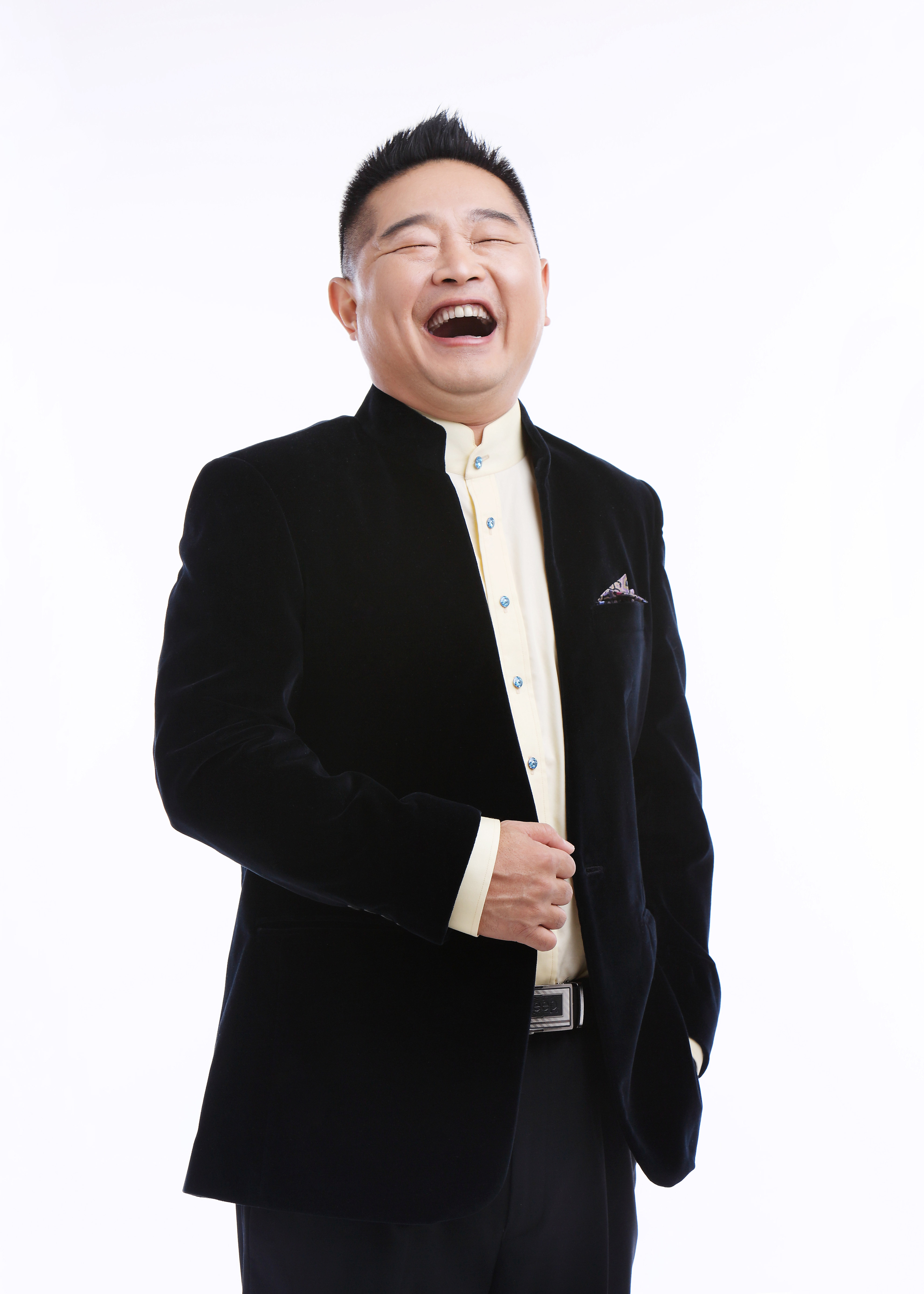 n0m0">肖东坡,1969年4月27日出生于山东济南,中共党员,制片人,主持人