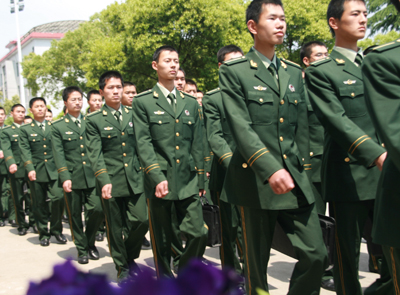 2000年5月,学校由武警上海指挥学校更名为 a href="#" data-lemmaid="