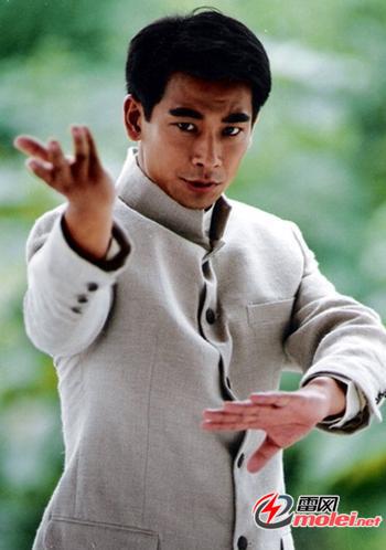  p>赵文卓,1972年4月10日生于黑龙江省哈尔滨市,中国影视男演员,武术