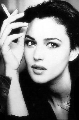  p>莫妮卡·贝鲁奇 i>(monica bellucci) /i>,1964年9月30日出生于