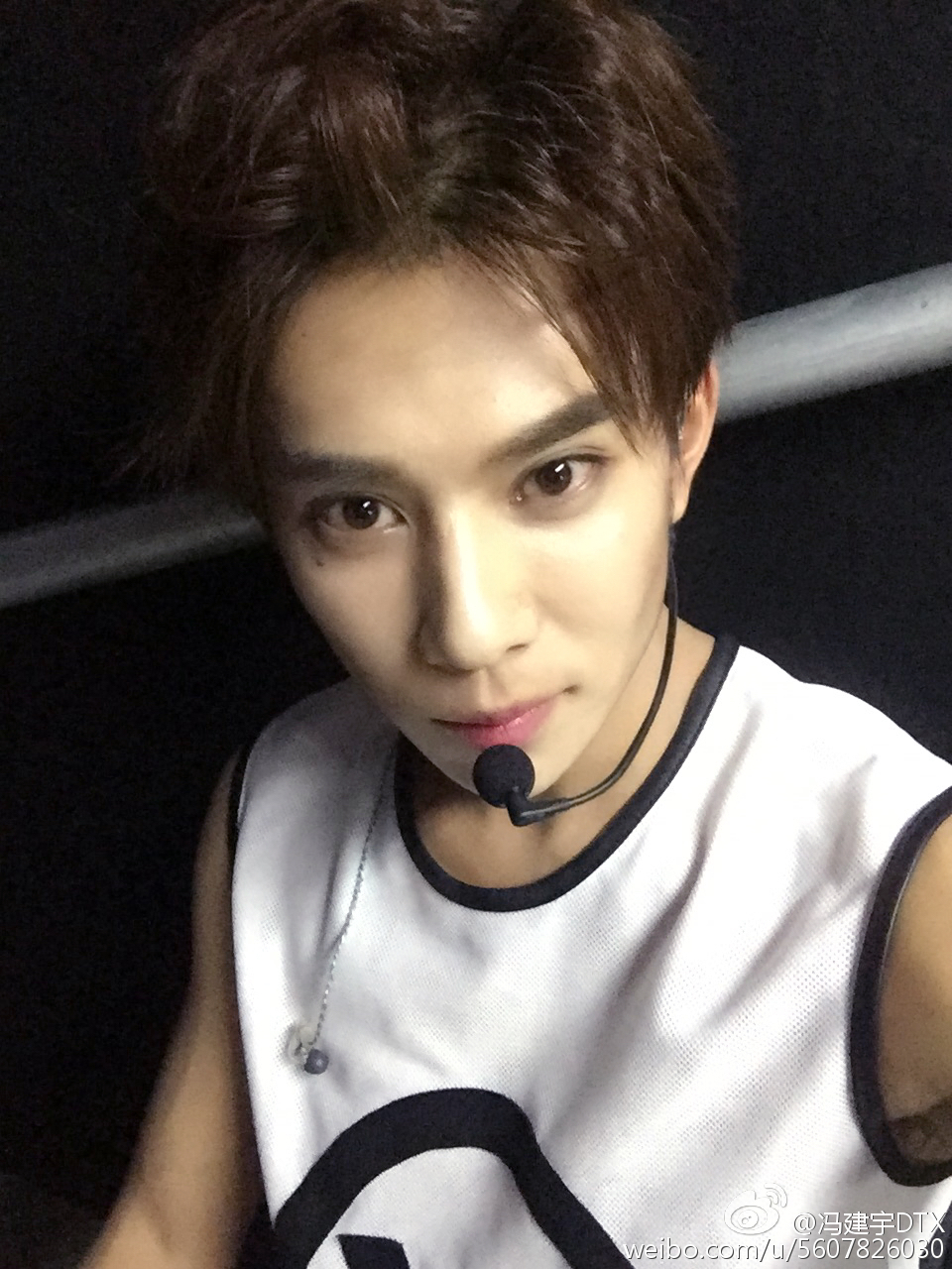  p data-id="gntd8052ul">冯建宇,1992年8月27