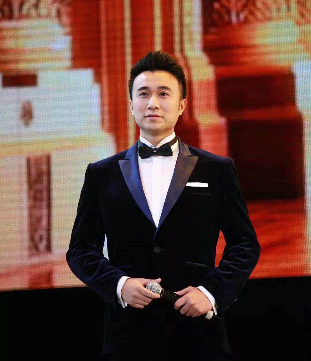  p>高宇,男,天台人,浙江省歌舞剧院青年男高音歌唱家,国家一级演员